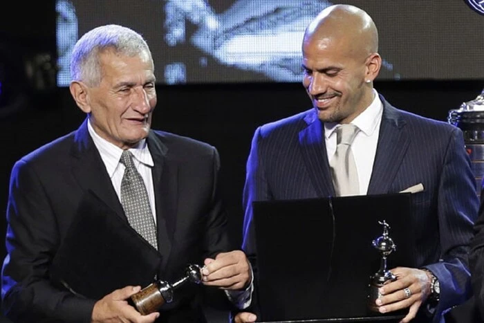 Der berühmte argentinische Fußballer, der der Vater des Stars von Lazio und Manchester United war, ist gestorben