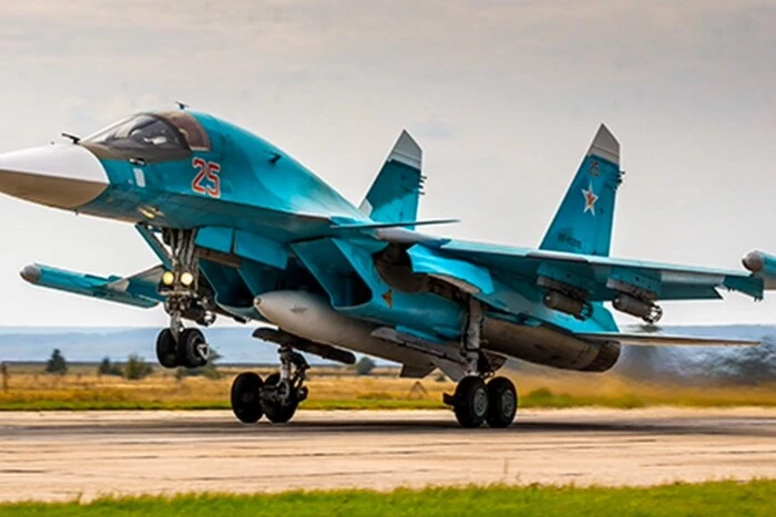 Die ukrainischen Streitkräfte haben zwei russische Su-34-Flugzeuge auf dem Flughafen Marinkivka zerstört