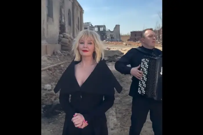 Putinistin Valeria sang ein Lied in den Ruinen: Das Kulturministerium wird sich an die SBU wenden (aktualisiert)