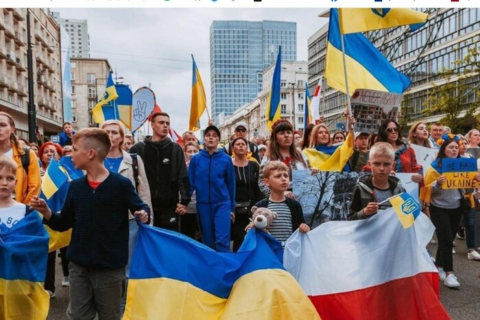 Поляки резко изменили отношение к украинцам: опрос