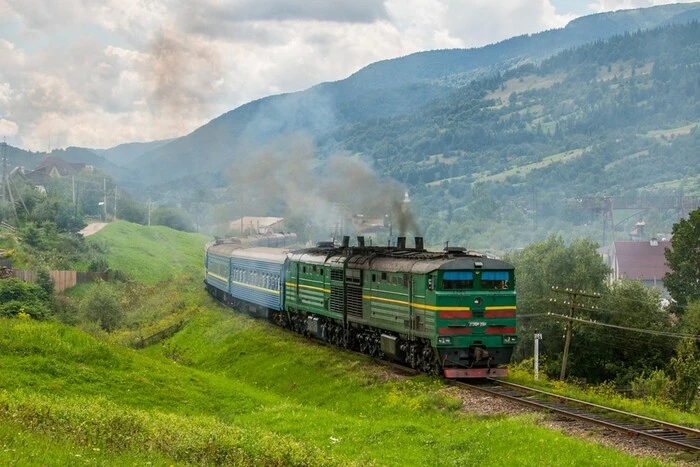 Ukrzaliznytsia has urgently changed the train schedule due to the Carpathians