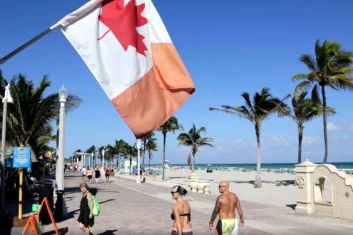 Canadians real estate sales fleeing USA