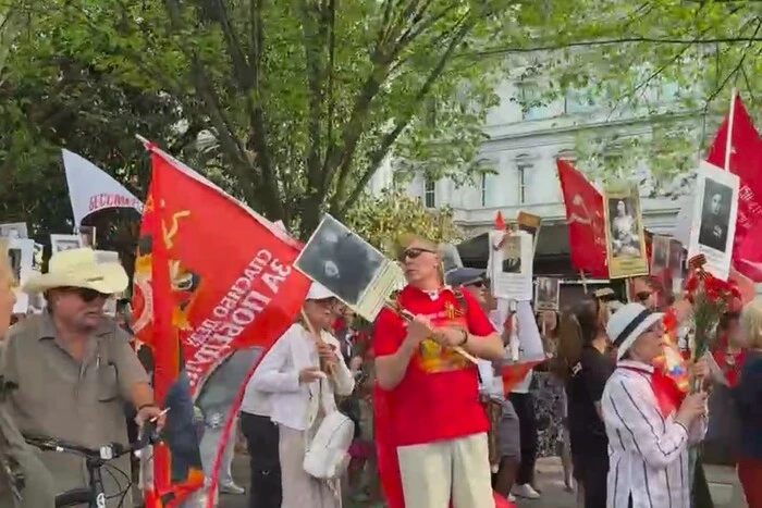 In Washington führten die Russen den 'Unsterblichen Regiments', zu ihnen kamen die Ukrainer (Video)