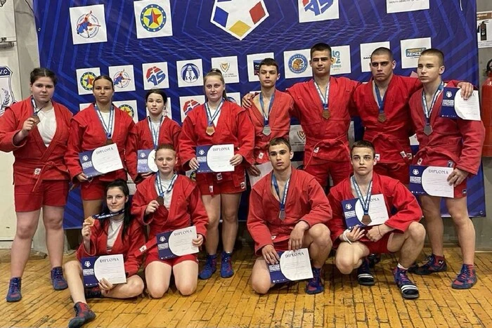 Сборная Украины по самбо завоевала 43 награды на чемпионате Европы