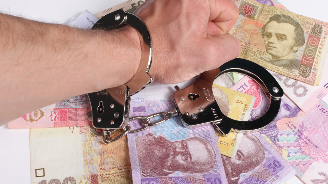 Is it possible to hide in the army from court for bribes — what the law says