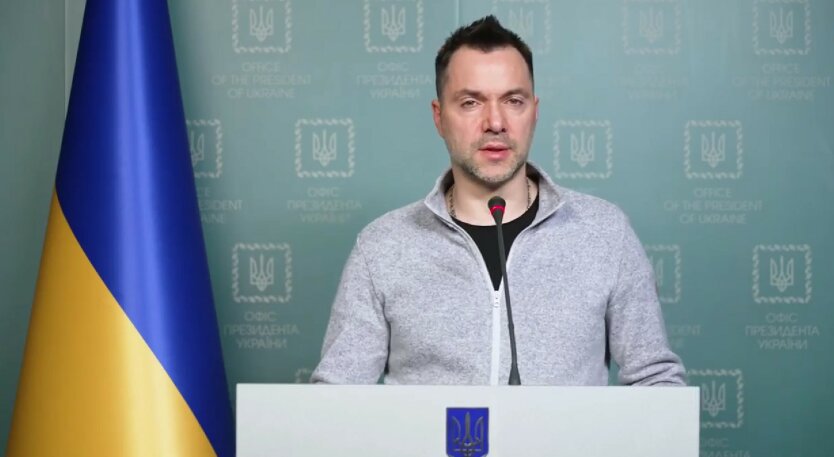Зеленский вводит санкции против Арестовича и других